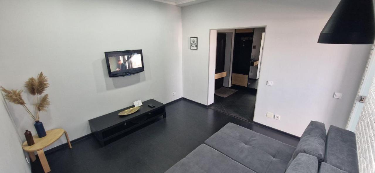 Modern Apartment In The Center Of Town Chisinau Bagian luar foto