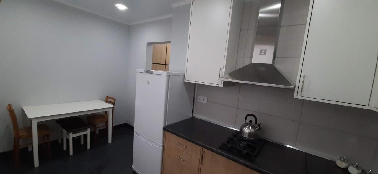 Modern Apartment In The Center Of Town Chisinau Bagian luar foto